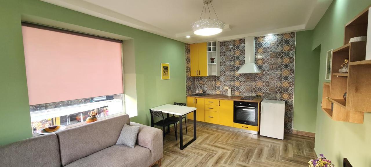 2V1 - Sheshi Willson Apartment Tirana Bagian luar foto