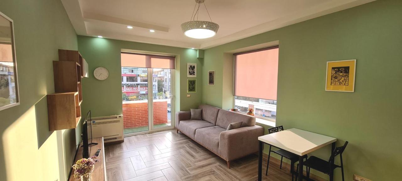 2V1 - Sheshi Willson Apartment Tirana Bagian luar foto